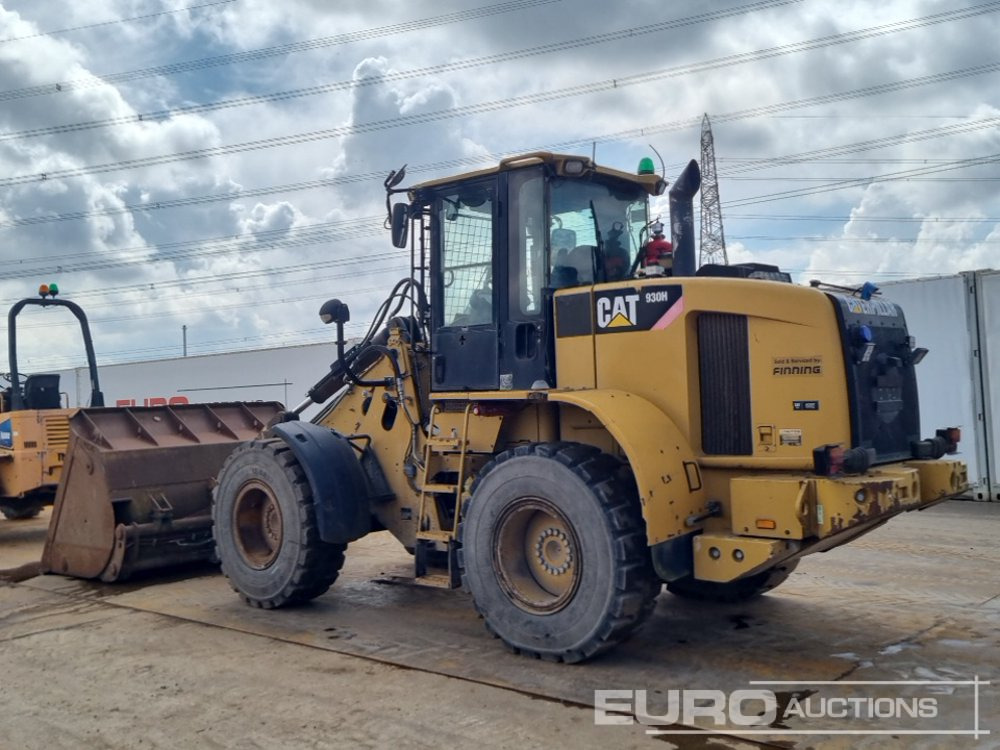 2009 CAT 930H - Gumikerekes homlokrakodó: 3 kép. 2009 CAT 930H - Gumikerekes homlokrakodó: 3 kép.