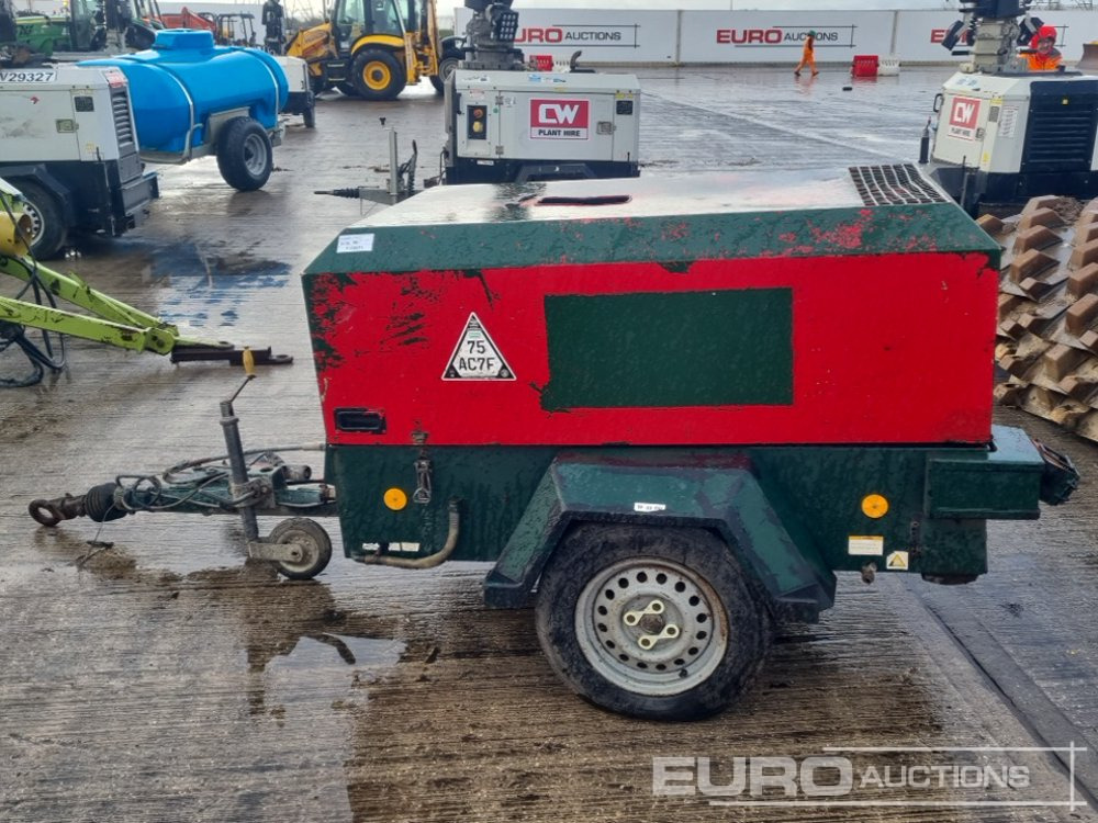 2010 Doosan 726E - Légkompresszor: 2 kép. 2010 Doosan 726E - Légkompresszor: 2 kép.