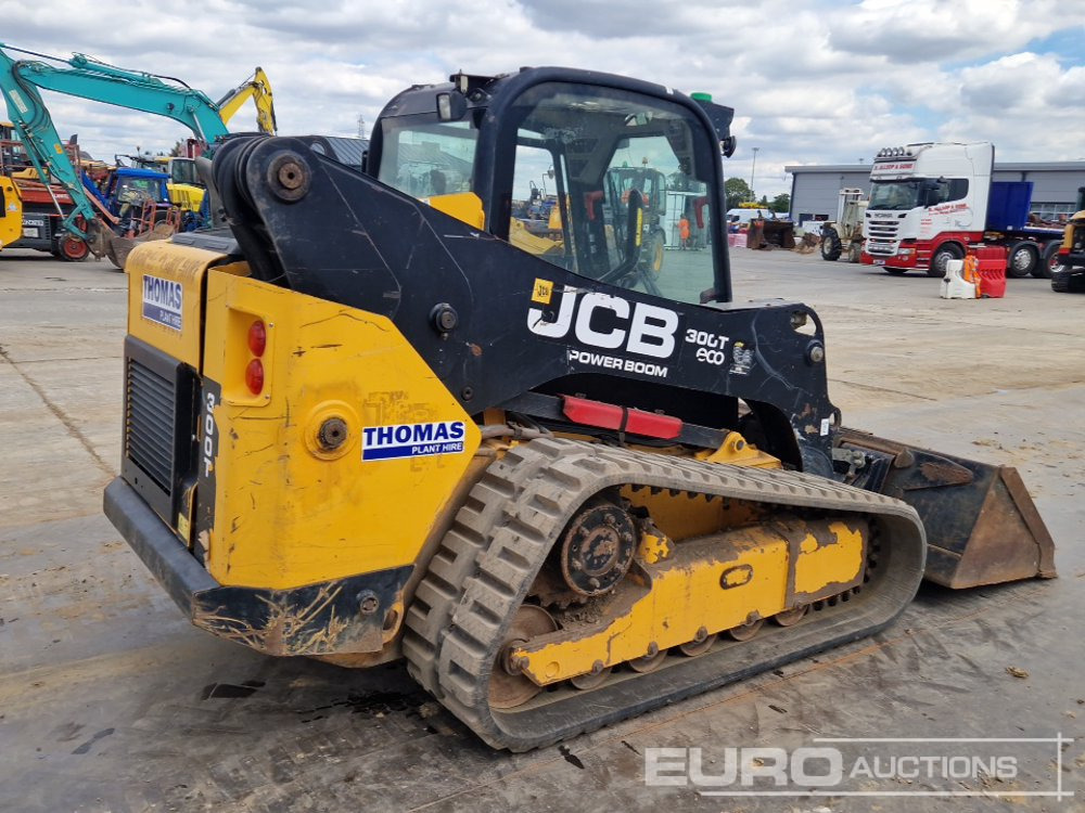 2010 JCB 300T - Mini homlokrakodó: 5 kép. 2010 JCB 300T - Mini homlokrakodó: 5 kép.