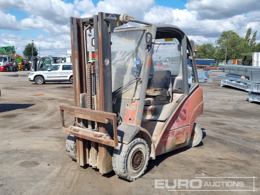 2010 Linde H25D-01 - Dízel targonca: 1 kép. 2010 Linde H25D-01 - Dízel targonca: 1 kép.