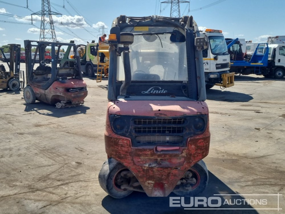 2010 Linde H25D-01 - Dízel targonca: 4 kép. 2010 Linde H25D-01 - Dízel targonca: 4 kép.
