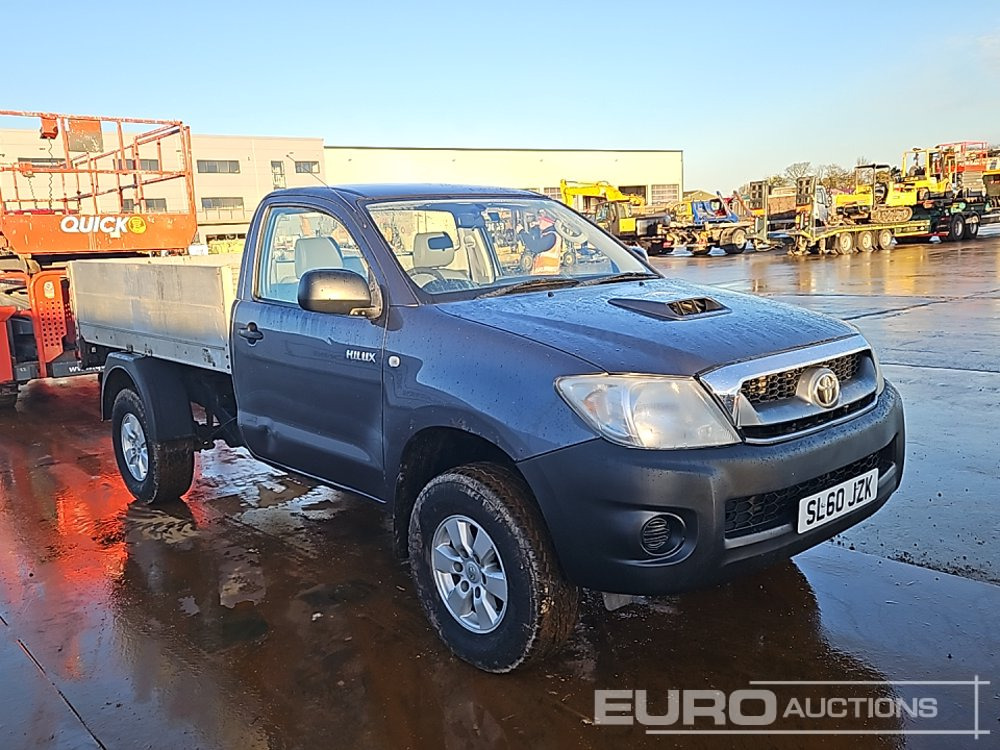 Pickup 2010 Toyota Hilux: 7 kép. Pickup 2010 Toyota Hilux: 7 kép.