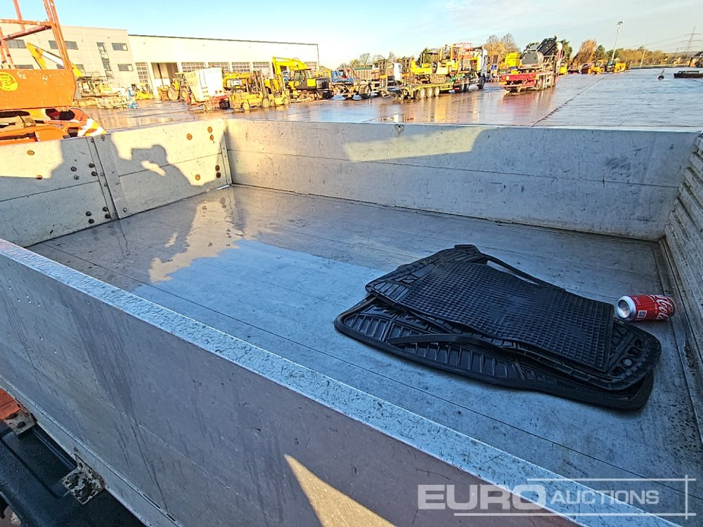 Pickup 2010 Toyota Hilux: 16 kép. Pickup 2010 Toyota Hilux: 16 kép.