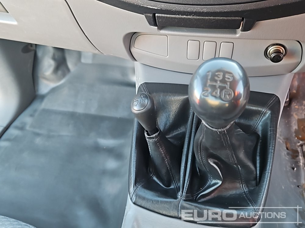 Pickup 2010 Toyota Hilux: 32 kép. Pickup 2010 Toyota Hilux: 32 kép.