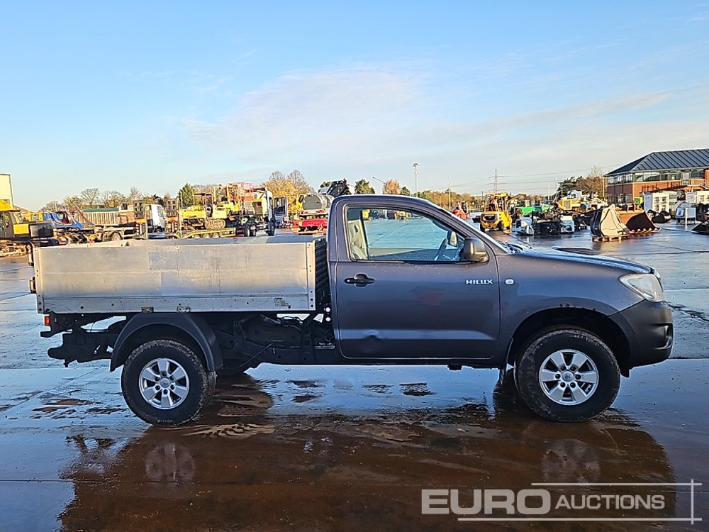 Pickup 2010 Toyota Hilux: 6 kép. Pickup 2010 Toyota Hilux: 6 kép.
