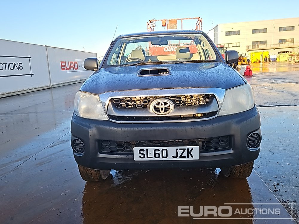 Pickup 2010 Toyota Hilux: 8 kép. Pickup 2010 Toyota Hilux: 8 kép.