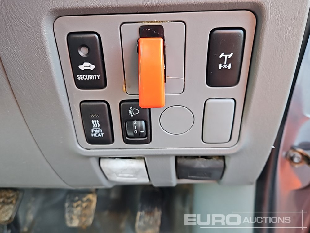 Pickup 2010 Toyota Hilux: 30 kép. Pickup 2010 Toyota Hilux: 30 kép.