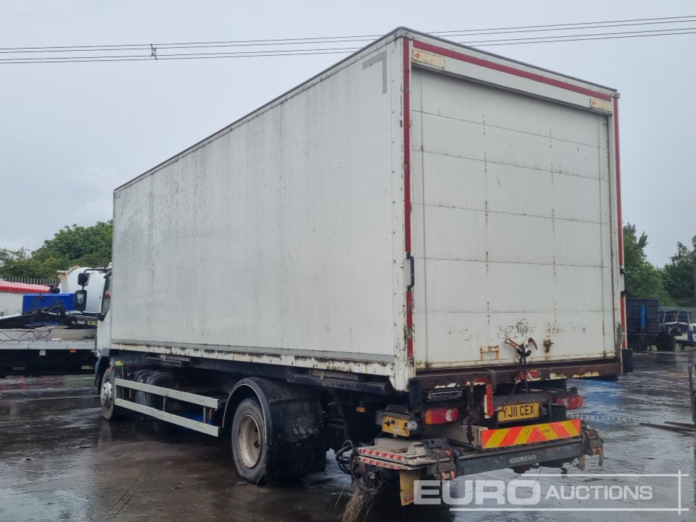 2011 DAF LF55.220 - Dobozos felépítményű teherautó: 3 kép. 2011 DAF LF55.220 - Dobozos felépítményű teherautó: 3 kép.