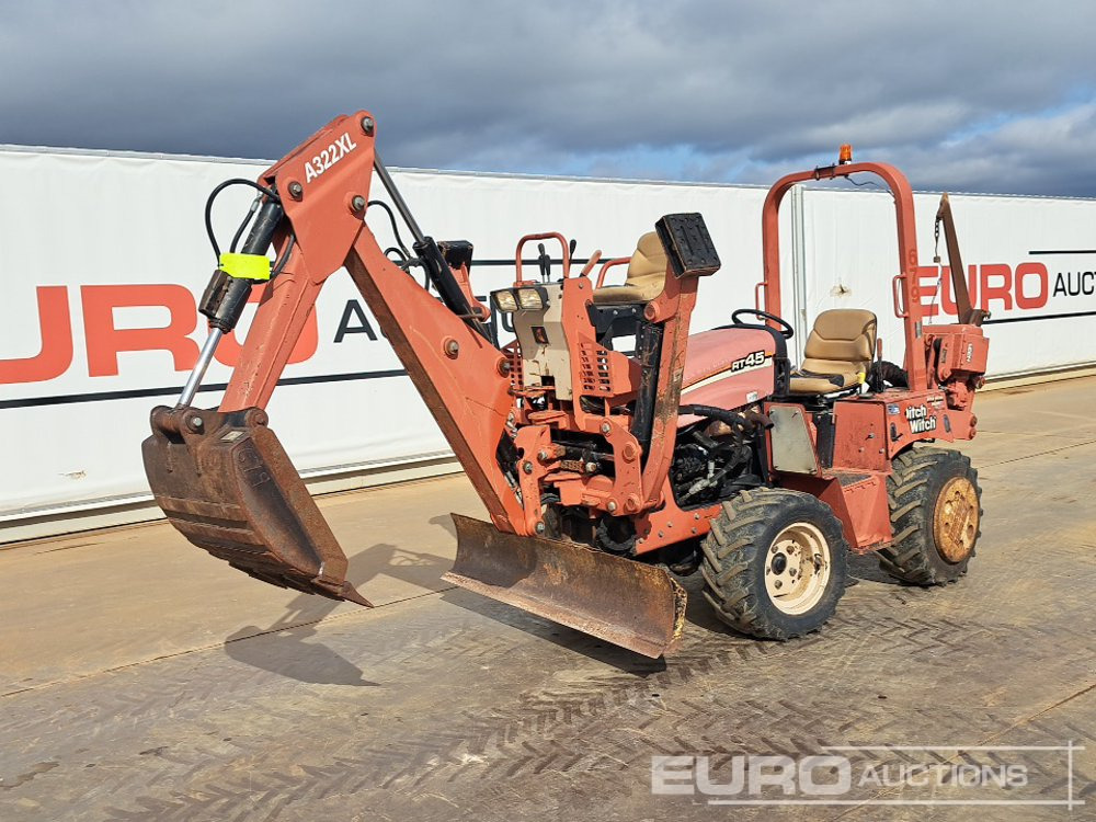 2011 Ditch Witch RT45 - Árokásó: 2 kép. 2011 Ditch Witch RT45 - Árokásó: 2 kép.