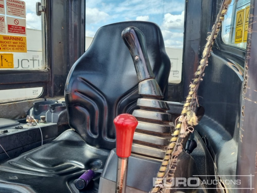 Minikotró 2011 Doosan DX27Z: 41 kép.
