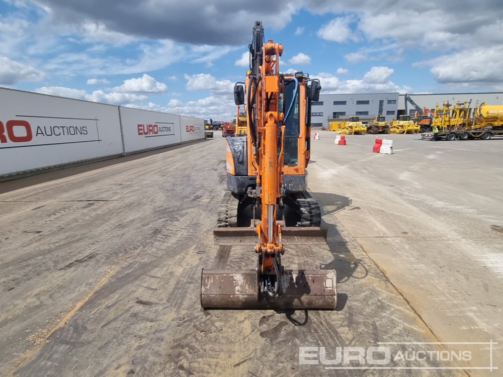 Minikotró 2011 Doosan DX27Z: 8 kép.