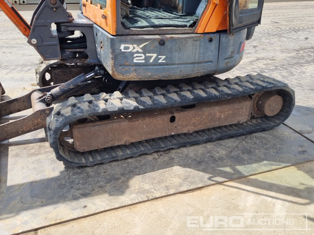 Minikotró 2011 Doosan DX27Z: 10 kép.
