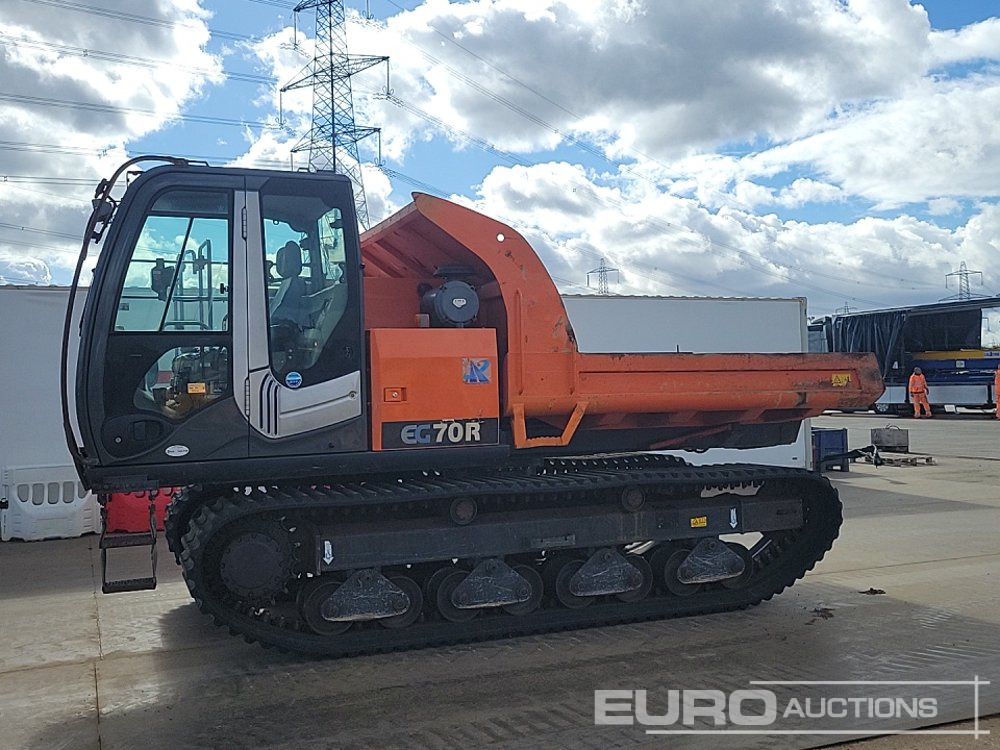 2011 Hitachi EG70R-3 - Lánctalpas dömper: 2 kép. 2011 Hitachi EG70R-3 - Lánctalpas dömper: 2 kép.