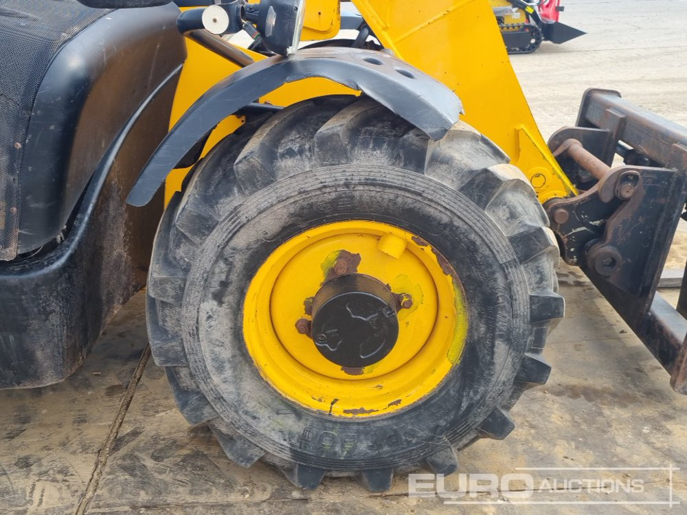 Teleszkópos rakodó 2011 JCB 527-58 Agri: 12 kép.