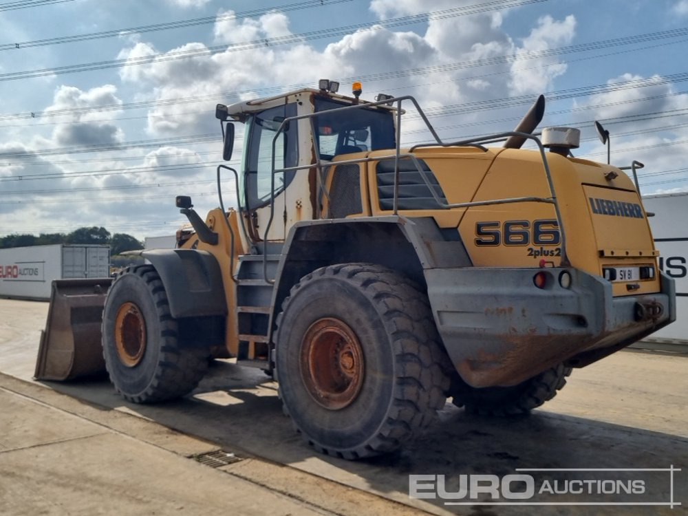 2011 Liebherr L566 - Gumikerekes homlokrakodó: 3 kép. 2011 Liebherr L566 - Gumikerekes homlokrakodó: 3 kép.