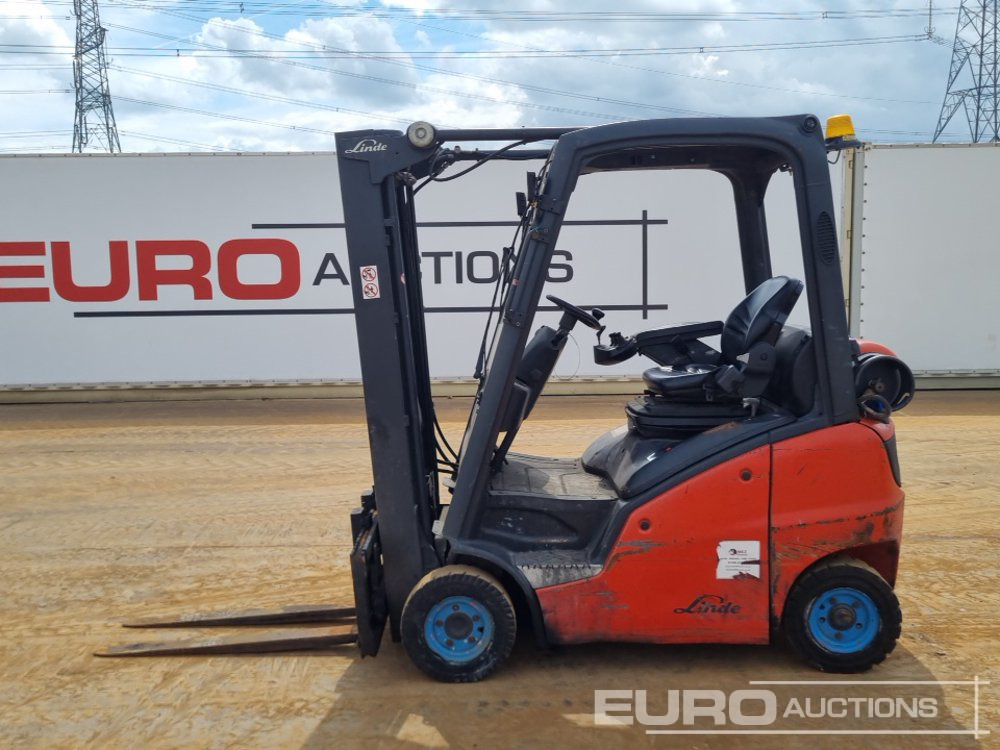 2011 Linde H16T - Villás targonca: 2 kép. 2011 Linde H16T - Villás targonca: 2 kép.