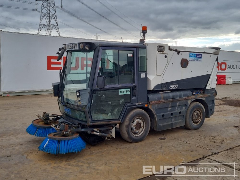 2011 Schmidt Compact 200 - Utcaseprő gép: 1 kép. 2011 Schmidt Compact 200 - Utcaseprő gép: 1 kép.