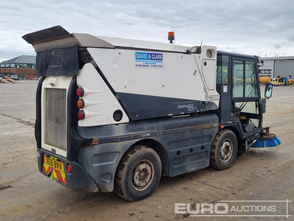 2011 Schmidt Compact 200 - Utcaseprő gép: 5 kép. 2011 Schmidt Compact 200 - Utcaseprő gép: 5 kép.