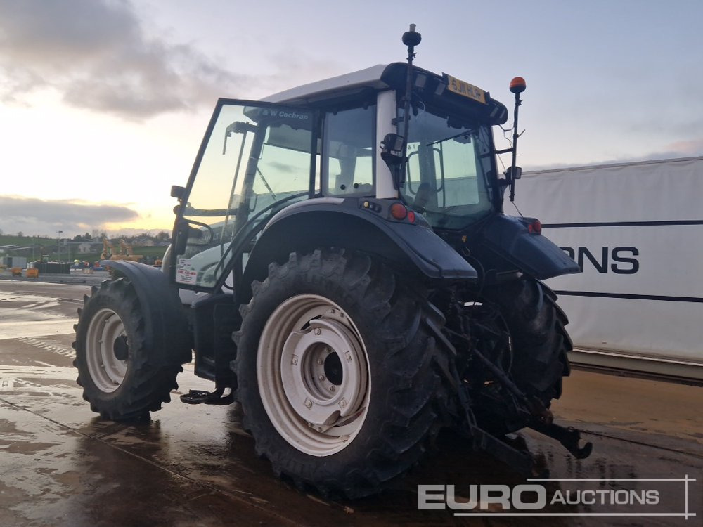 2011 Valtra N121 - Traktor: 3 kép. 2011 Valtra N121 - Traktor: 3 kép.