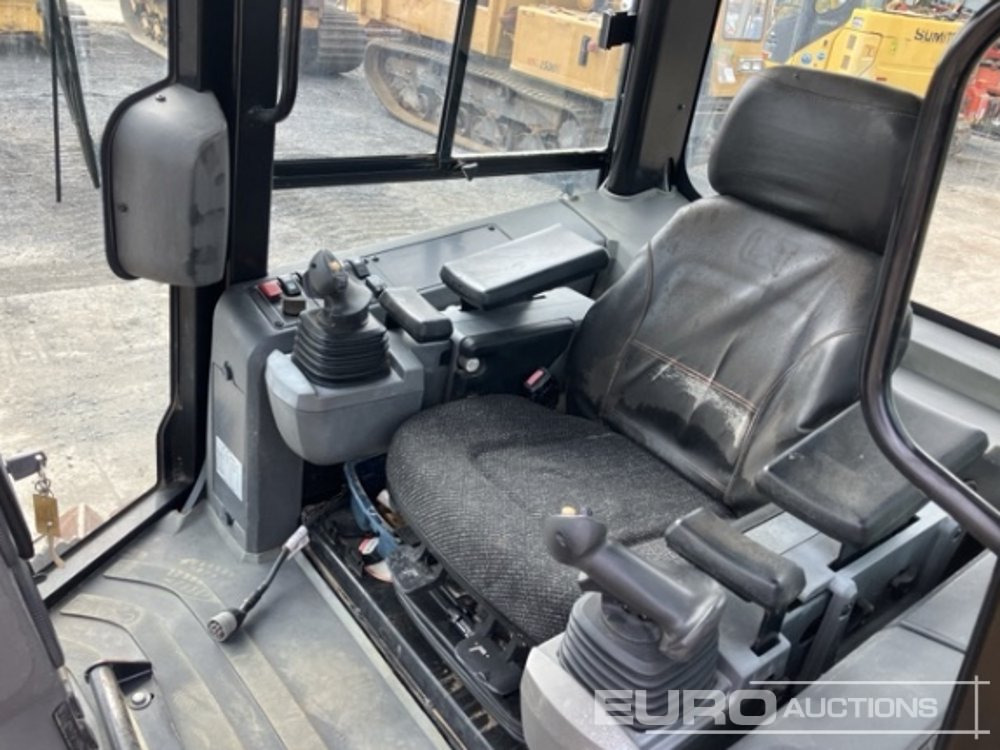 Buldózer 2012 CAT D3K LGP: 9 kép. Buldózer 2012 CAT D3K LGP: 9 kép.