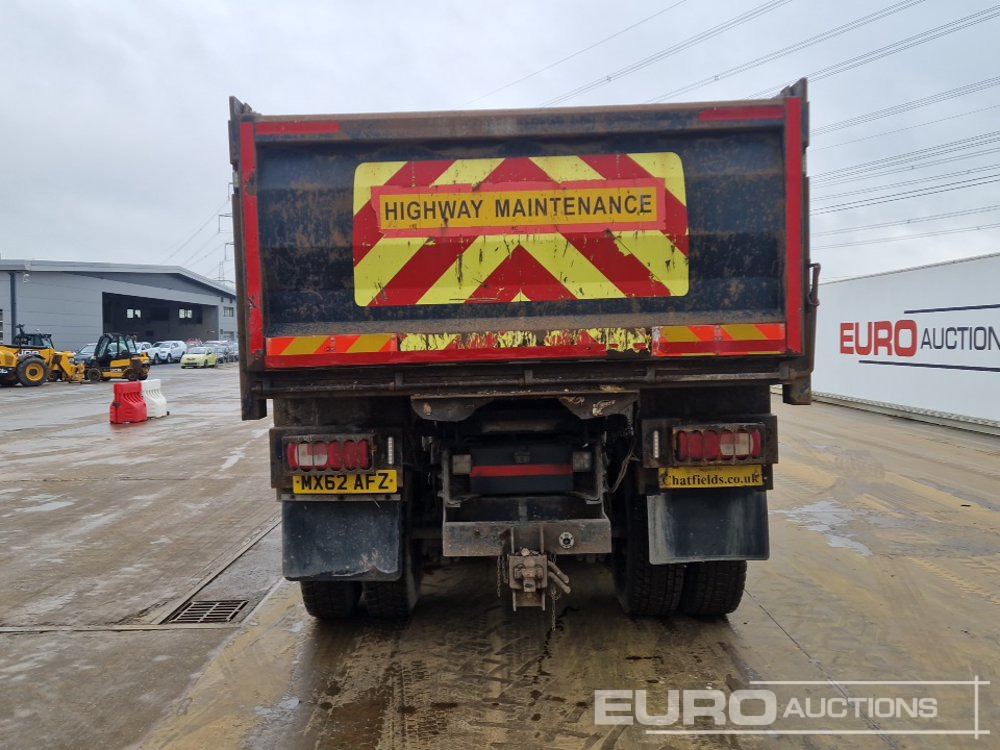 2012 DAF 85.360 - Billenőplatós teherautó, Darus autó: 4 kép. 2012 DAF 85.360 - Billenőplatós teherautó, Darus autó: 4 kép.