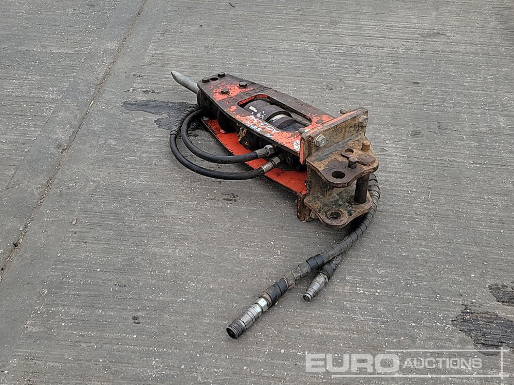 2012 Sandvik BR111A010 - Hidraulikus törőfej: 3 kép. 2012 Sandvik BR111A010 - Hidraulikus törőfej: 3 kép.