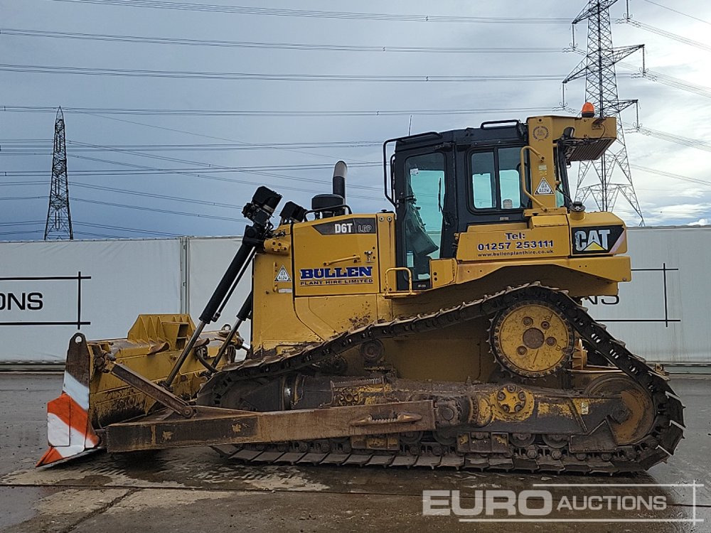 2013 CAT D6T LGP - Buldózer: 2 kép. 2013 CAT D6T LGP - Buldózer: 2 kép.