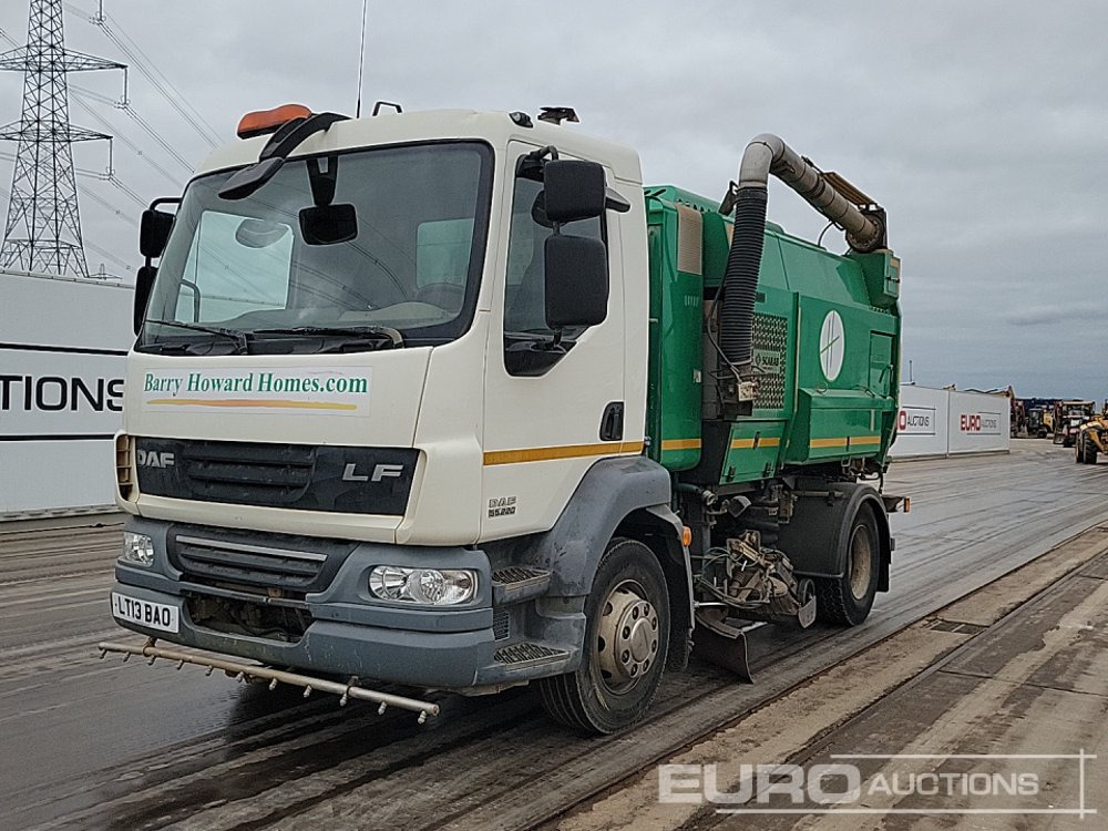 2013 DAF 55.220 - Utcaseprő gép: 1 kép. 2013 DAF 55.220 - Utcaseprő gép: 1 kép.