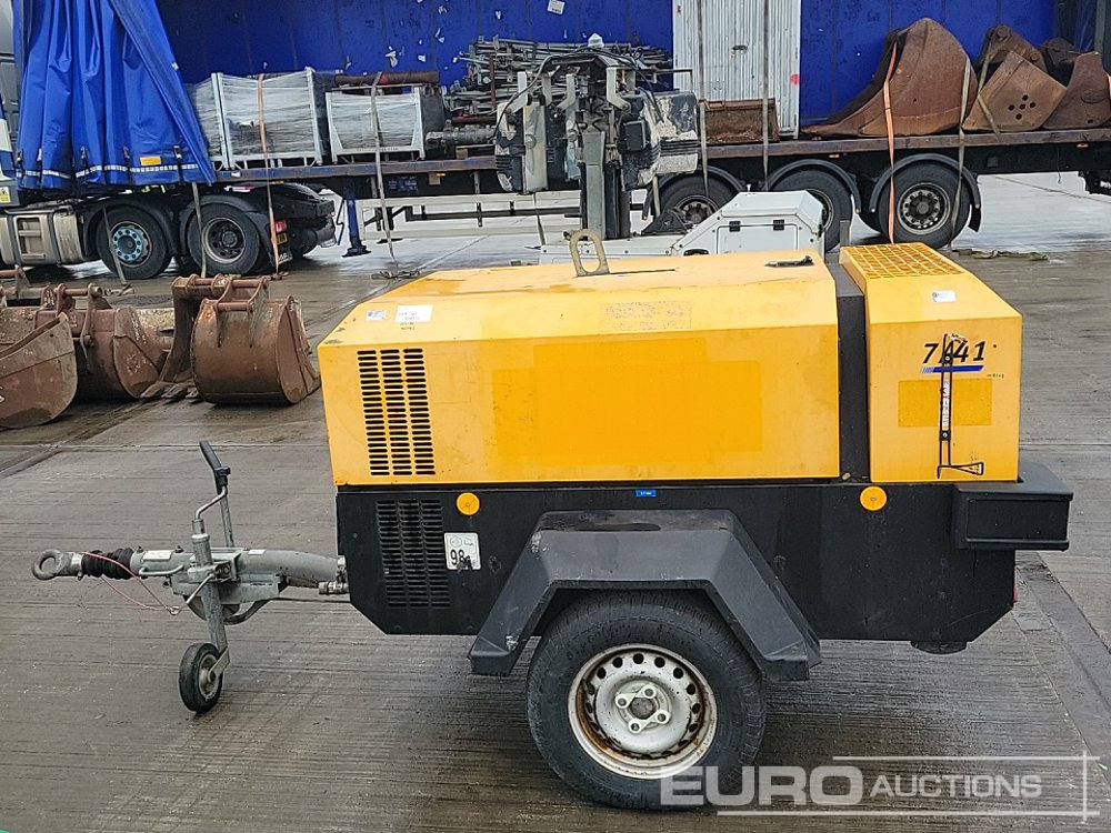 2013 Doosan 741 - Légkompresszor: 2 kép. 2013 Doosan 741 - Légkompresszor: 2 kép.