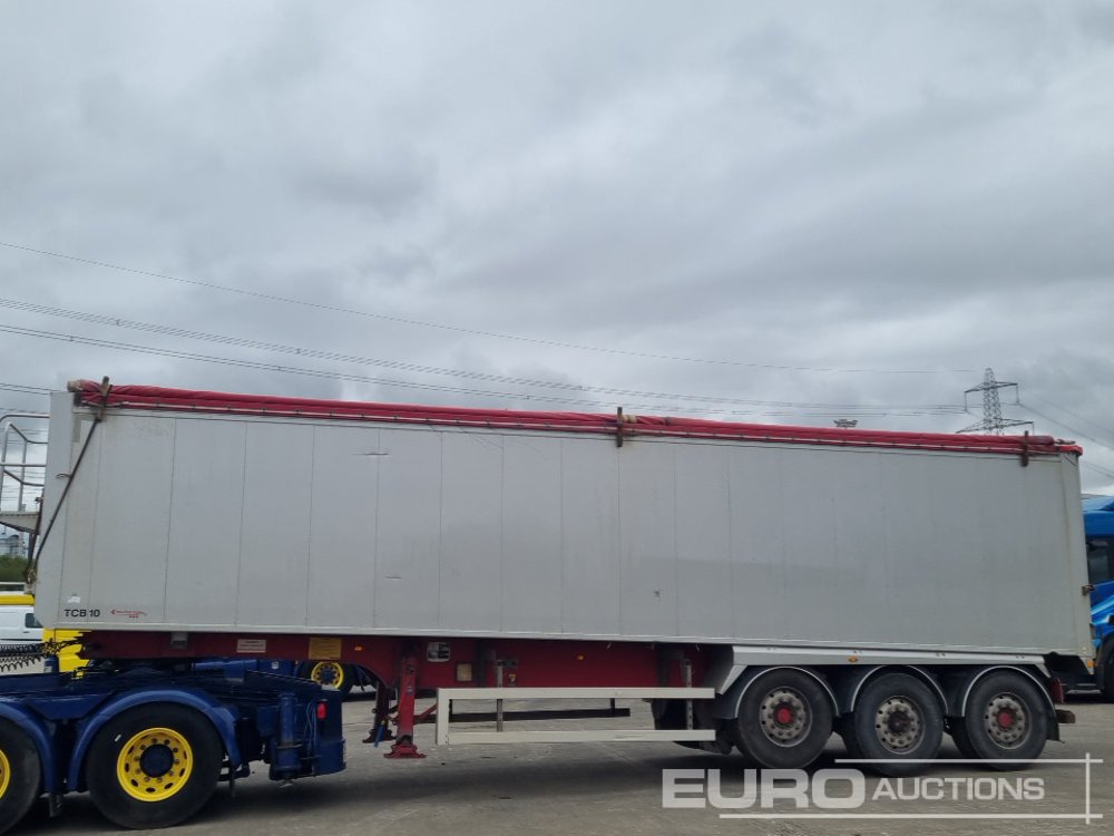 2013 Fruehauf Tri Axle Bulk Tipping Trailer, Lift Axle, Easy Sheet - Félpótkocsi billenőplatós: 2 kép. 2013 Fruehauf Tri Axle Bulk Tipping Trailer, Lift Axle, Easy Sheet - Félpótkocsi billenőplatós: 2 kép.