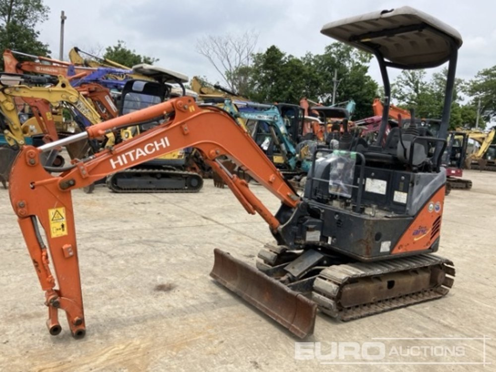 2013 Hitachi ZX17U-2 - Minikotró: 2 kép. 2013 Hitachi ZX17U-2 - Minikotró: 2 kép.
