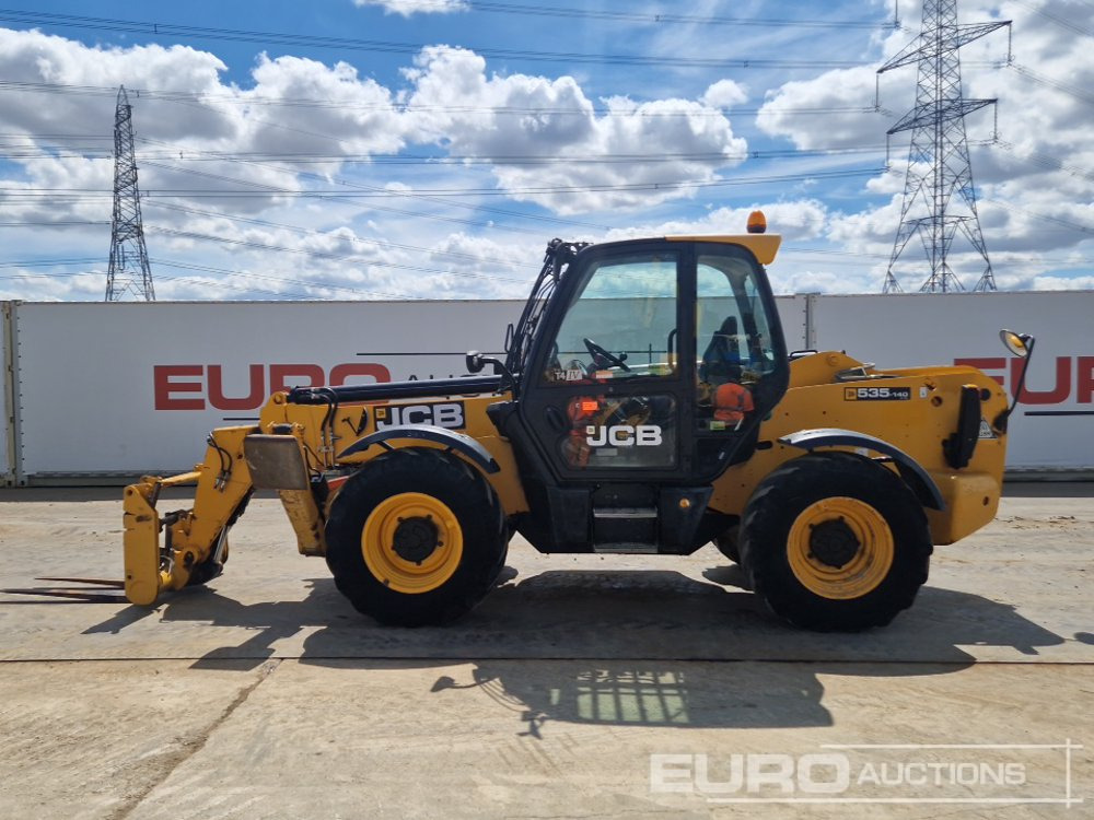 2013 JCB 535-140 Hi Viz - Teleszkópos rakodó: 2 kép. 2013 JCB 535-140 Hi Viz - Teleszkópos rakodó: 2 kép.