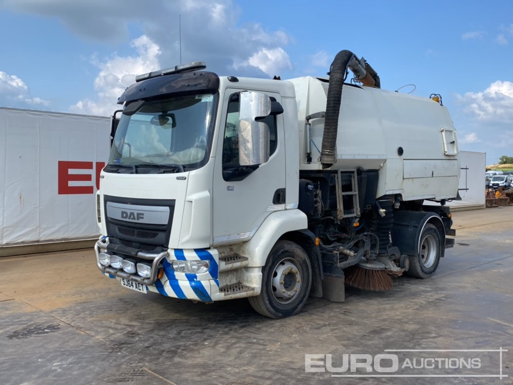 2014 DAF LF 220 - Utcaseprő gép: 1 kép. 2014 DAF LF 220 - Utcaseprő gép: 1 kép.
