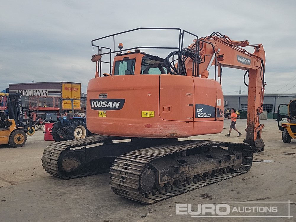 2014 Doosan DX235LCR - Lánctalpas kotró: 5 kép. 2014 Doosan DX235LCR - Lánctalpas kotró: 5 kép.
