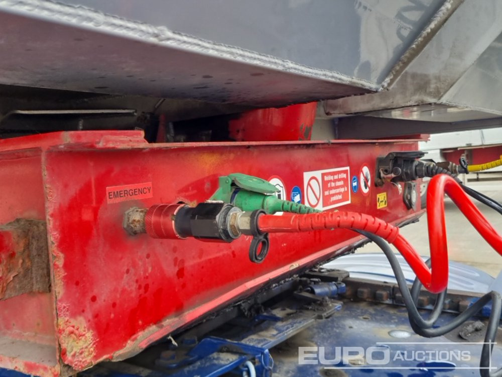 Félpótkocsi billenőplatós 2014 Fruehauf DA: 20 kép.