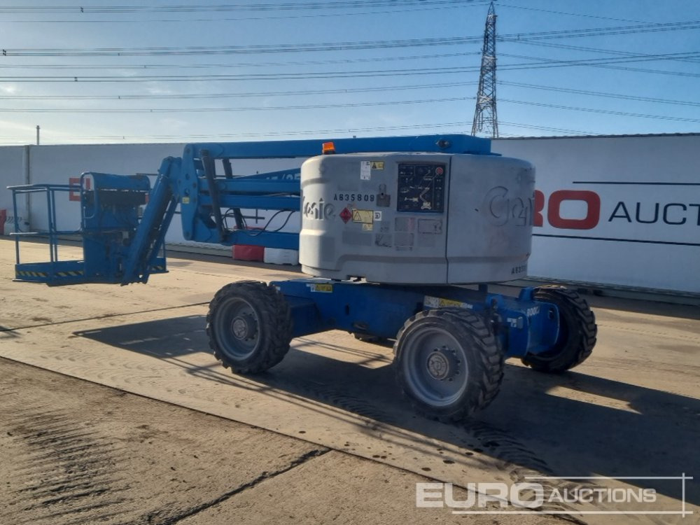2014 Genie Z45/25J - Emelő: 3 kép. 2014 Genie Z45/25J - Emelő: 3 kép.