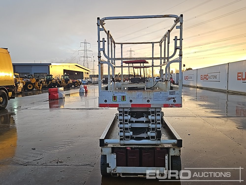 2014 Haulotte Compact 12 - Emelő: 4 kép. 2014 Haulotte Compact 12 - Emelő: 4 kép.