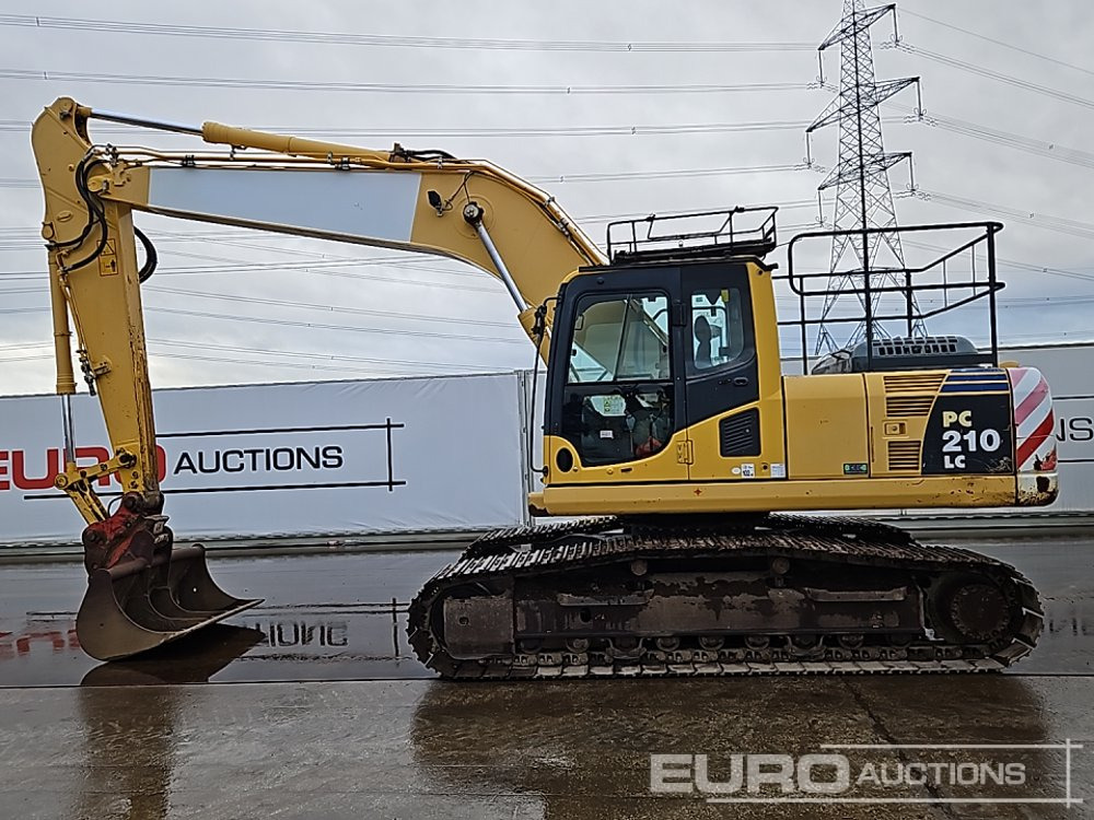 2014 Komatsu PC210LC-8 - Lánctalpas kotró: 2 kép. 2014 Komatsu PC210LC-8 - Lánctalpas kotró: 2 kép.