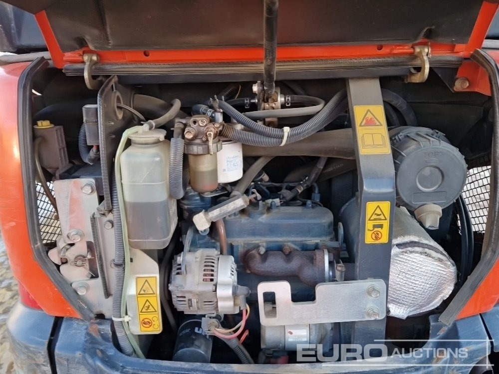 Minikotró 2014 Kubota KX016-4: 26 kép. Minikotró 2014 Kubota KX016-4: 26 kép.