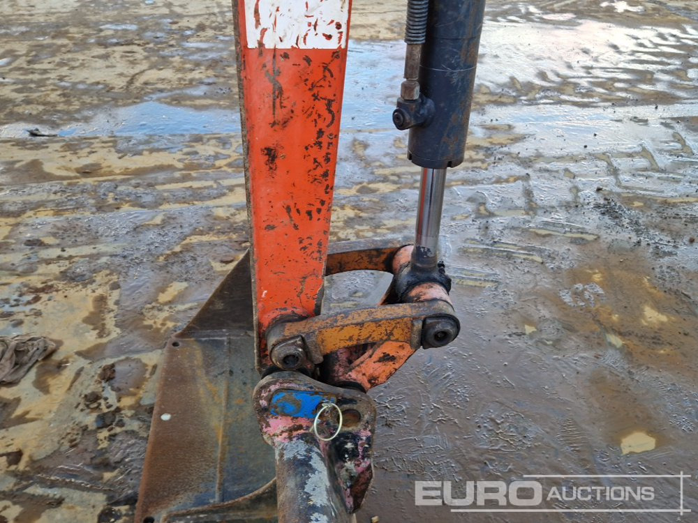 Minikotró 2014 Kubota KX016-4: 21 kép. Minikotró 2014 Kubota KX016-4: 21 kép.