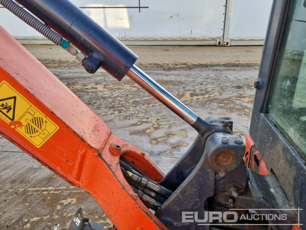 Minikotró 2014 Kubota KX016-4: 12 kép. Minikotró 2014 Kubota KX016-4: 12 kép.