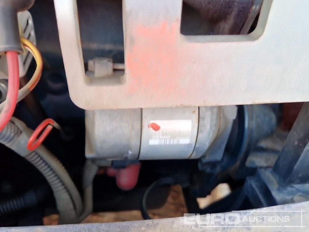 Minikotró 2014 Kubota KX016-4: 29 kép. Minikotró 2014 Kubota KX016-4: 29 kép.