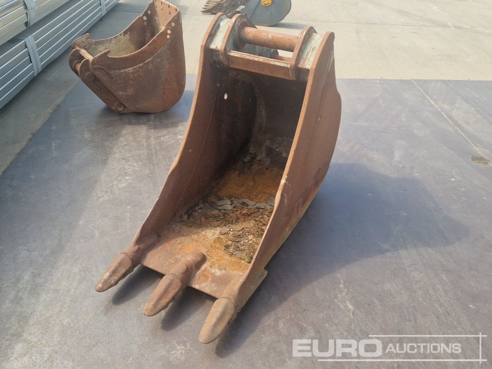 2014 Miller 24" Scoop Bucket 70mm Pin to suit 14-16 Ton Excavator - Kanál: 1 kép. 2014 Miller 24" Scoop Bucket 70mm Pin to suit 14-16 Ton Excavator - Kanál: 1 kép.