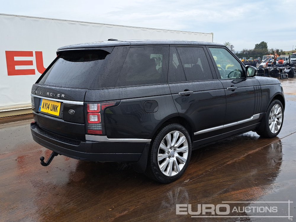 2014 Range Rover VOGUE SE - Terepjáró/ SUV: 5 kép. 2014 Range Rover VOGUE SE - Terepjáró/ SUV: 5 kép.