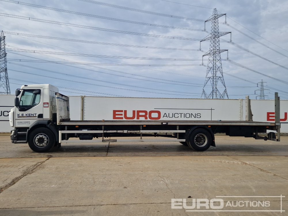 2014 Renault D18 - Platós teherautó: 2 kép. 2014 Renault D18 - Platós teherautó: 2 kép.