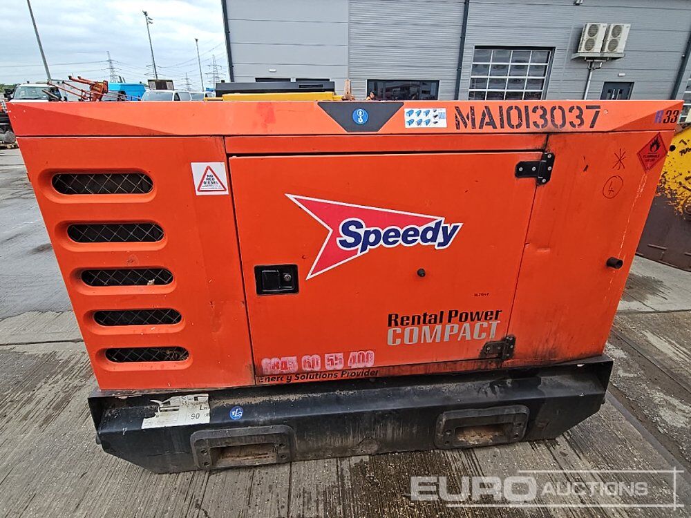 2014 SDMO R330C3 - Áramfejlesztő: 2 kép. 2014 SDMO R330C3 - Áramfejlesztő: 2 kép.