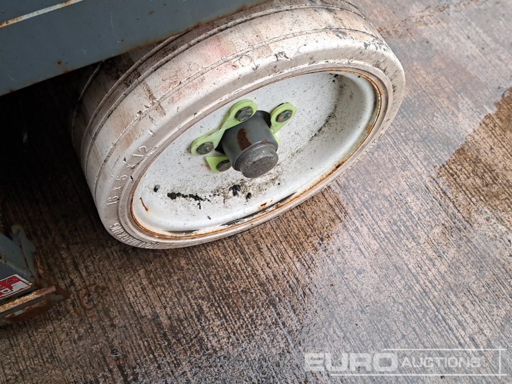 Emelő 2014 SkyJack SJ4632: 9 kép. Emelő 2014 SkyJack SJ4632: 9 kép.