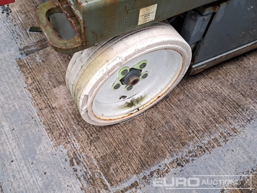 Emelő 2014 SkyJack SJ4632: 8 kép. Emelő 2014 SkyJack SJ4632: 8 kép.