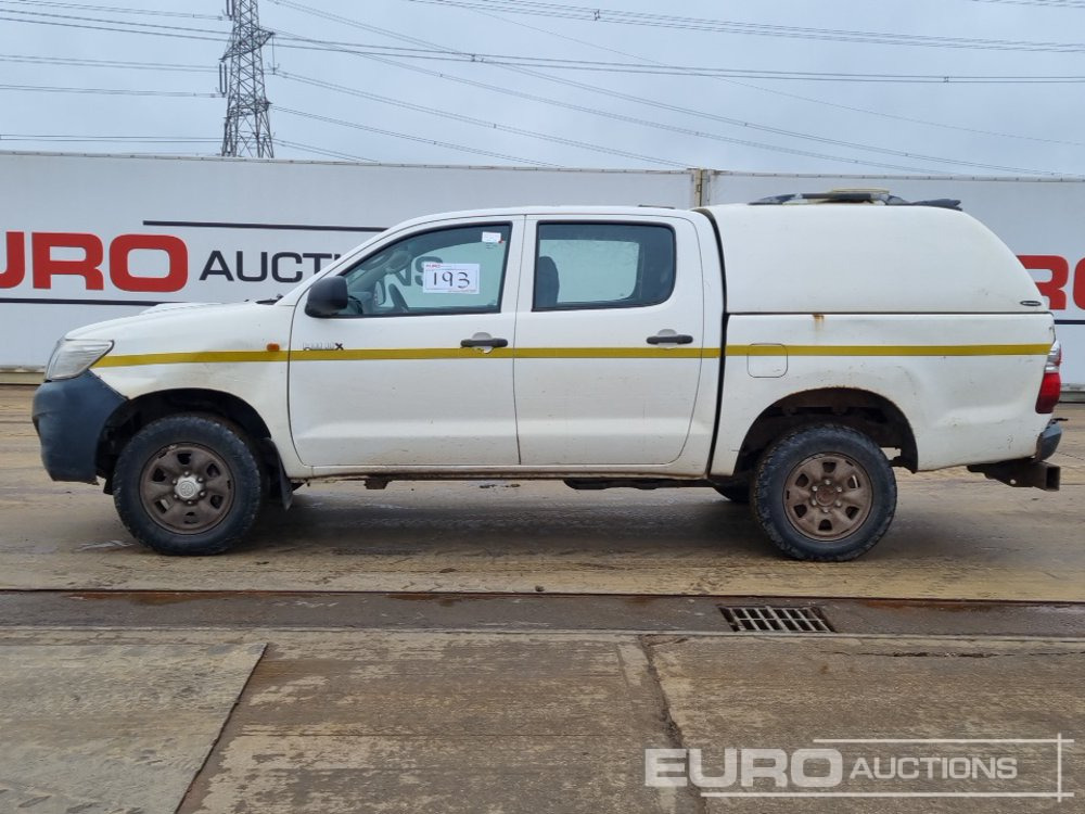 2014 Toyota Hilux - Pickup: 2 kép. 2014 Toyota Hilux - Pickup: 2 kép.