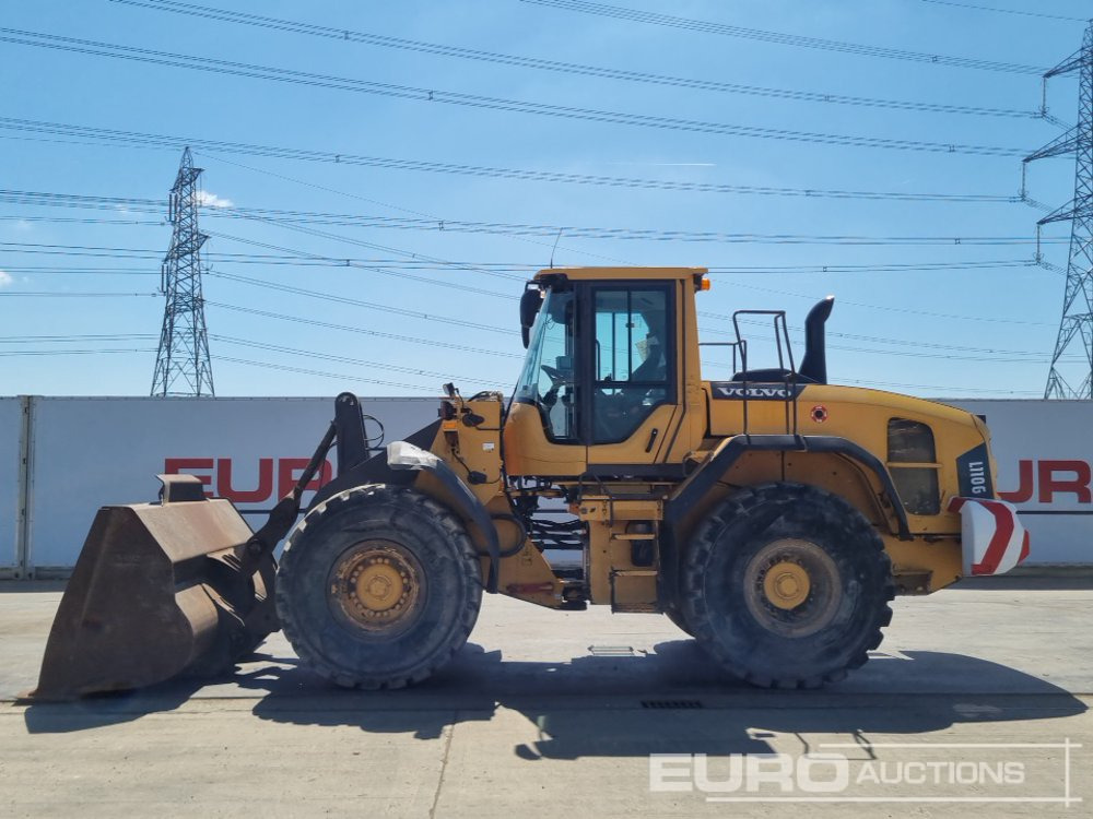 2014 Volvo L110G - Gumikerekes homlokrakodó: 2 kép. 2014 Volvo L110G - Gumikerekes homlokrakodó: 2 kép.
